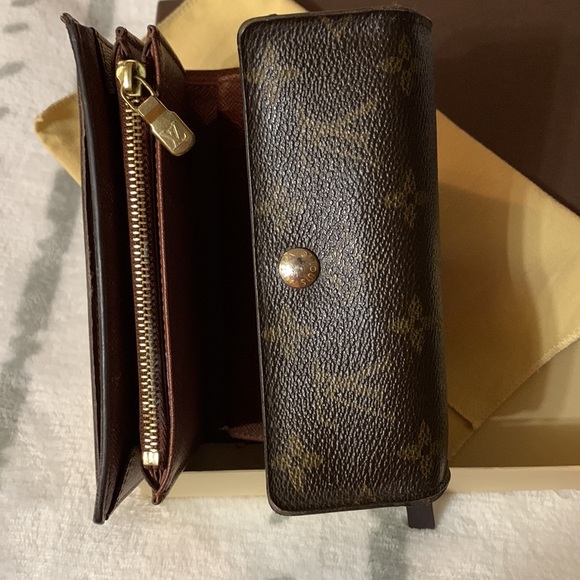 🤎🧡🖤🧡🤎🎁🎄💯 % AUTHENTIC LUIS VUITTON MONOGRAM CANVAS WALLET🤎🧡🖤🧡🤎 - Picture 6 of 13